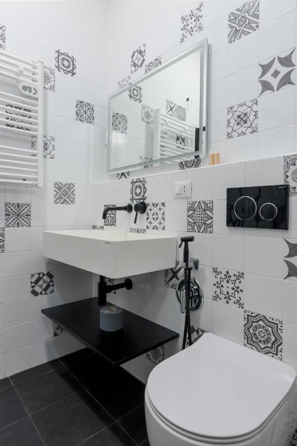 Esclusivo 130 Mq + Terrazzo Via San Vincenzo Apartment Генуа Екстериор снимка